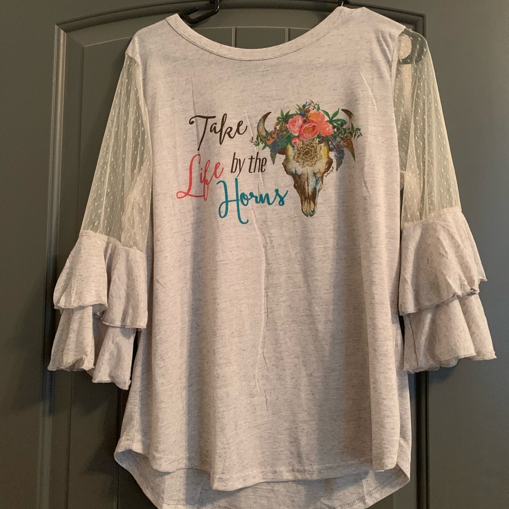Quarter sleeve top